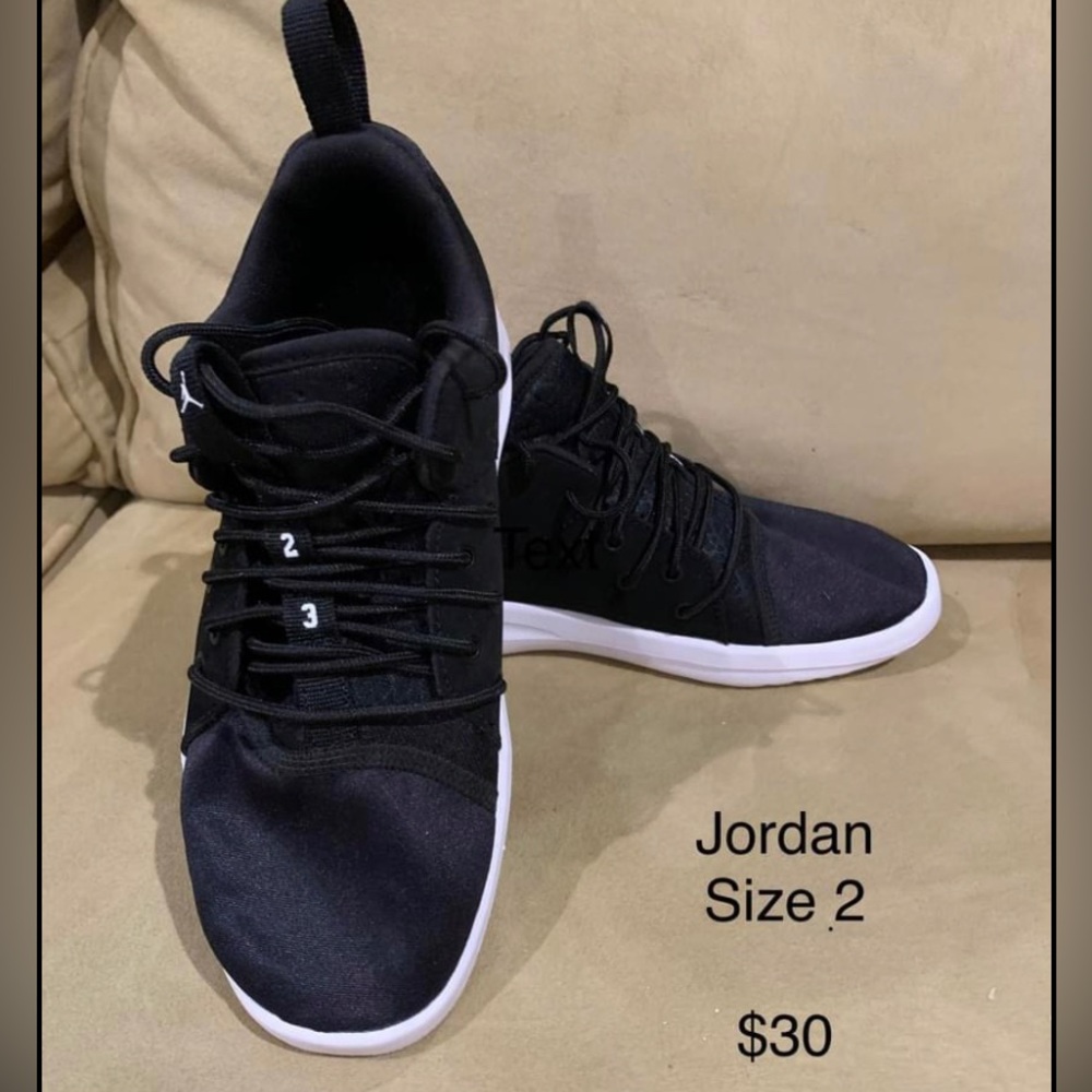 NWOB-Nike Jordan Boys Shoes-Size 2Y